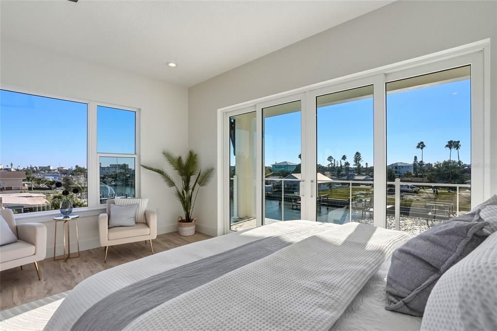 For Sale: $3,449,000 (6 beds, 5 baths, 4848 Square Feet)