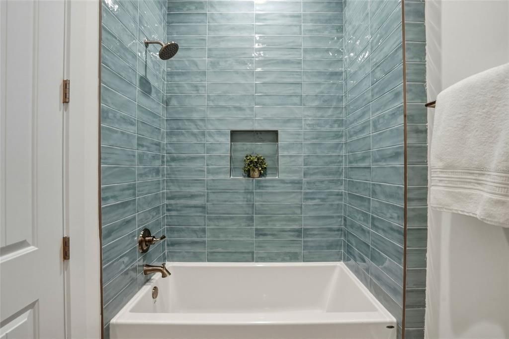 For Sale: $3,449,000 (6 beds, 5 baths, 4848 Square Feet)