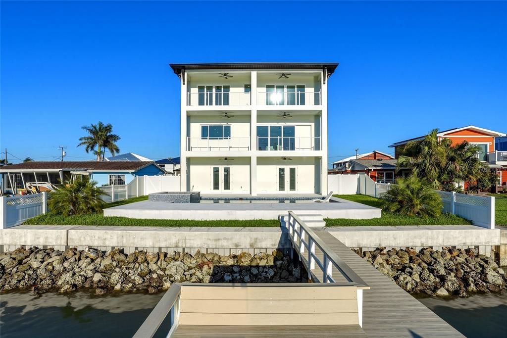 For Sale: $3,449,000 (6 beds, 5 baths, 4848 Square Feet)