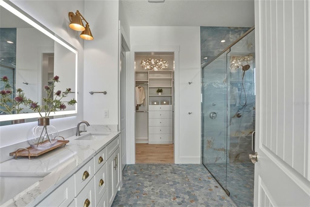 For Sale: $3,449,000 (6 beds, 5 baths, 4848 Square Feet)