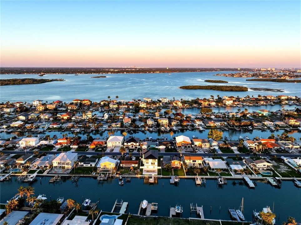 For Sale: $3,449,000 (6 beds, 5 baths, 4848 Square Feet)