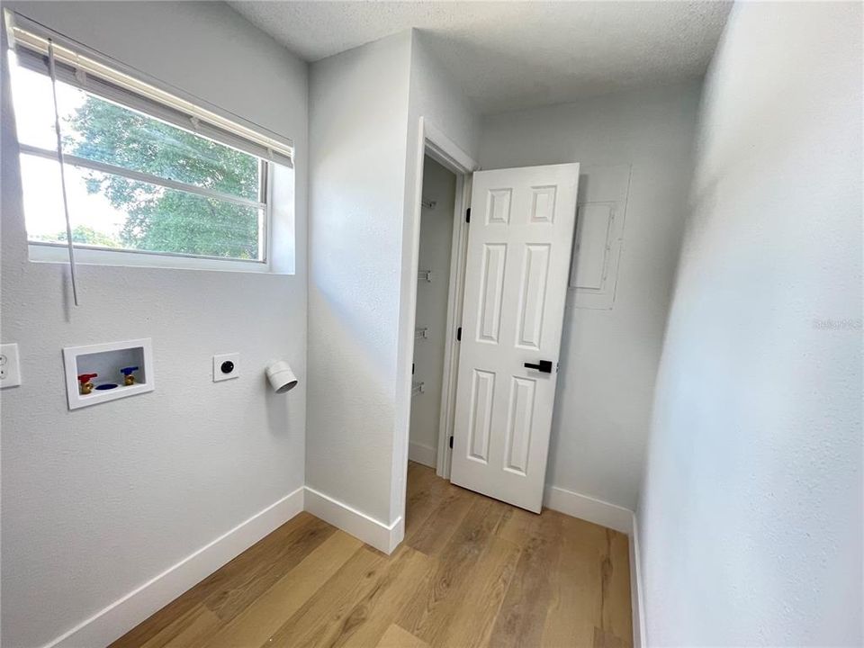For Sale: $249,000 (3 beds, 2 baths, 1116 Square Feet)