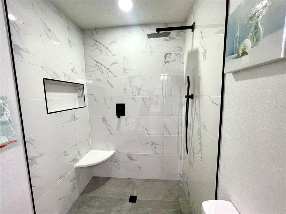 For Sale: $249,000 (3 beds, 2 baths, 1116 Square Feet)