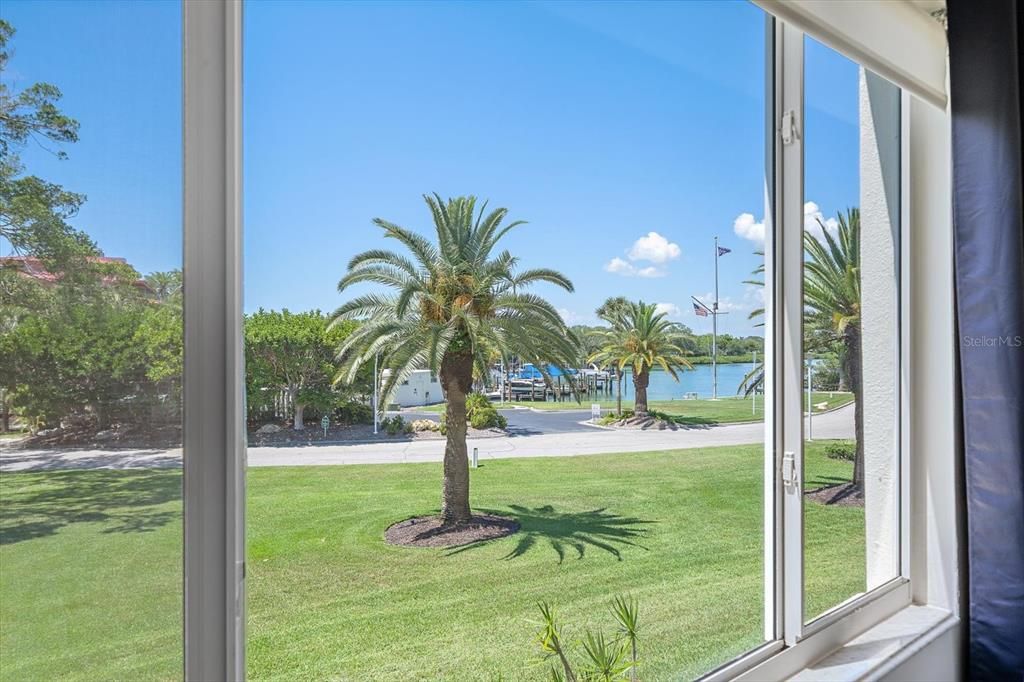 Active With Contract: $899,000 (2 beds, 2 baths, 1492 Square Feet)