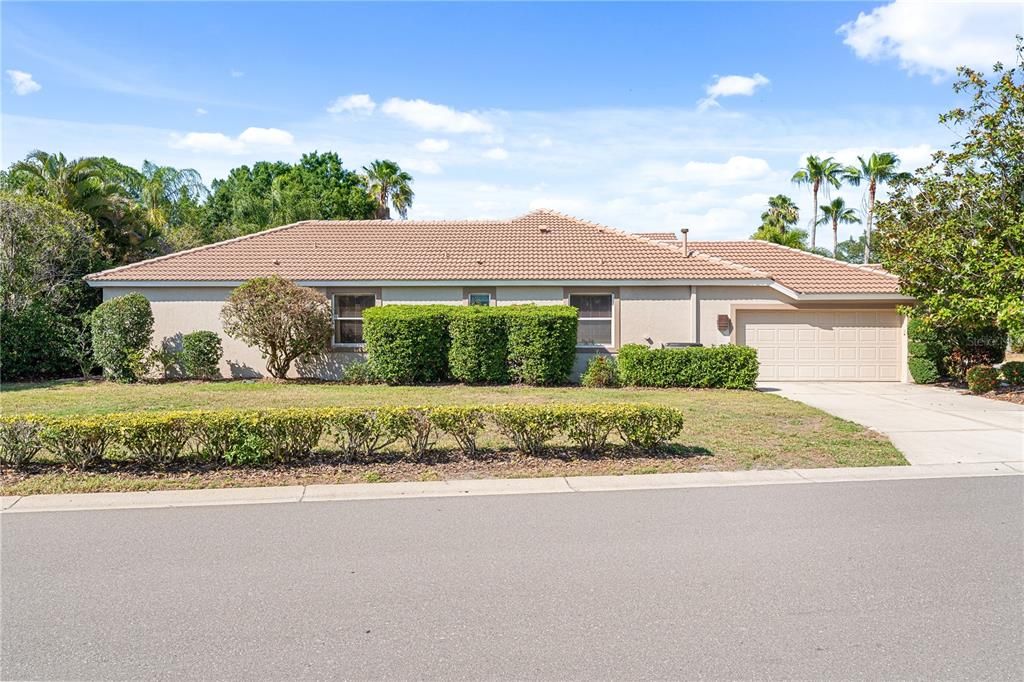 For Sale: $780,000 (4 beds, 3 baths, 2683 Square Feet)