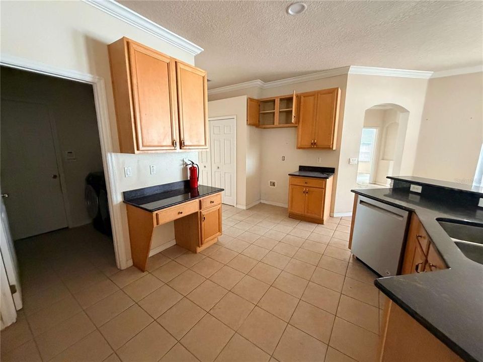 En Venta: $459,900 (4 camas, 2 baños, 2434 Pies cuadrados)