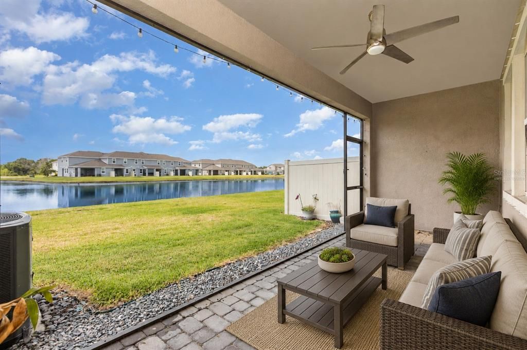 Activo con contrato: $320,000 (3 camas, 2 baños, 2025 Pies cuadrados)