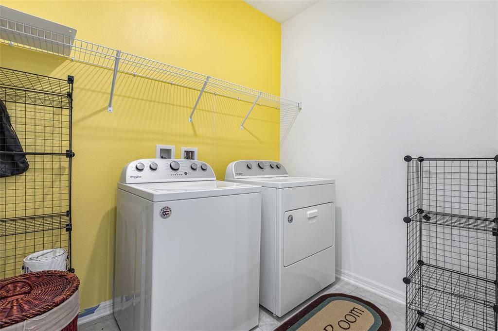 Activo con contrato: $320,000 (3 camas, 2 baños, 2025 Pies cuadrados)