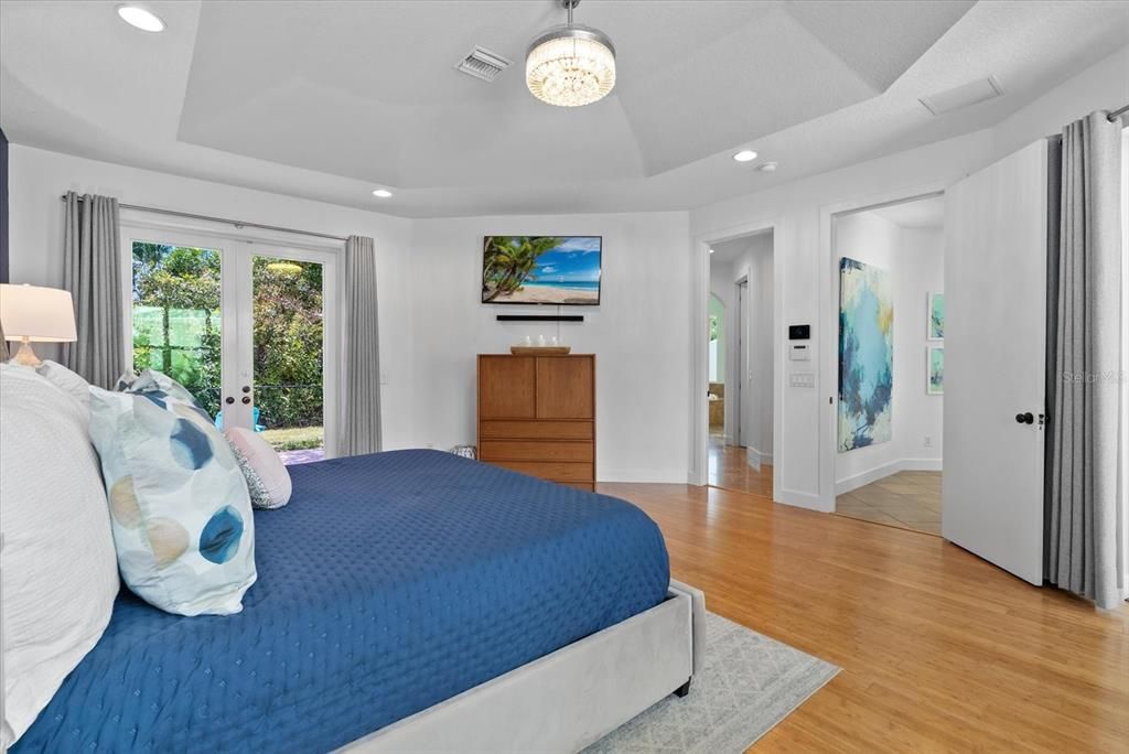 Active With Contract: $925,000 (4 beds, 4 baths, 3521 Square Feet)