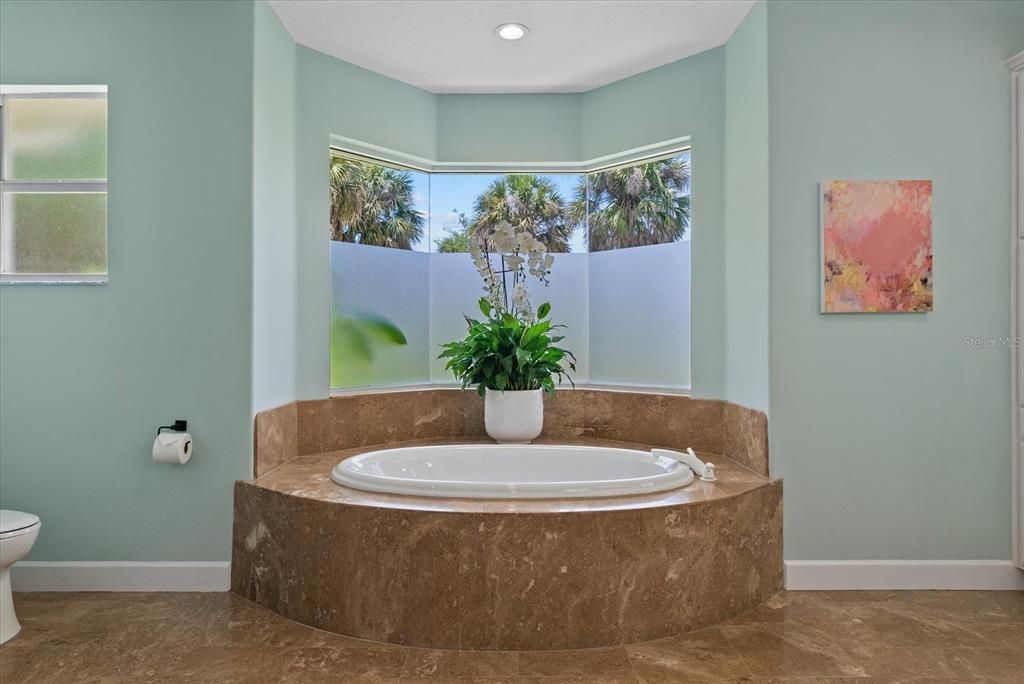 Active With Contract: $925,000 (4 beds, 4 baths, 3521 Square Feet)