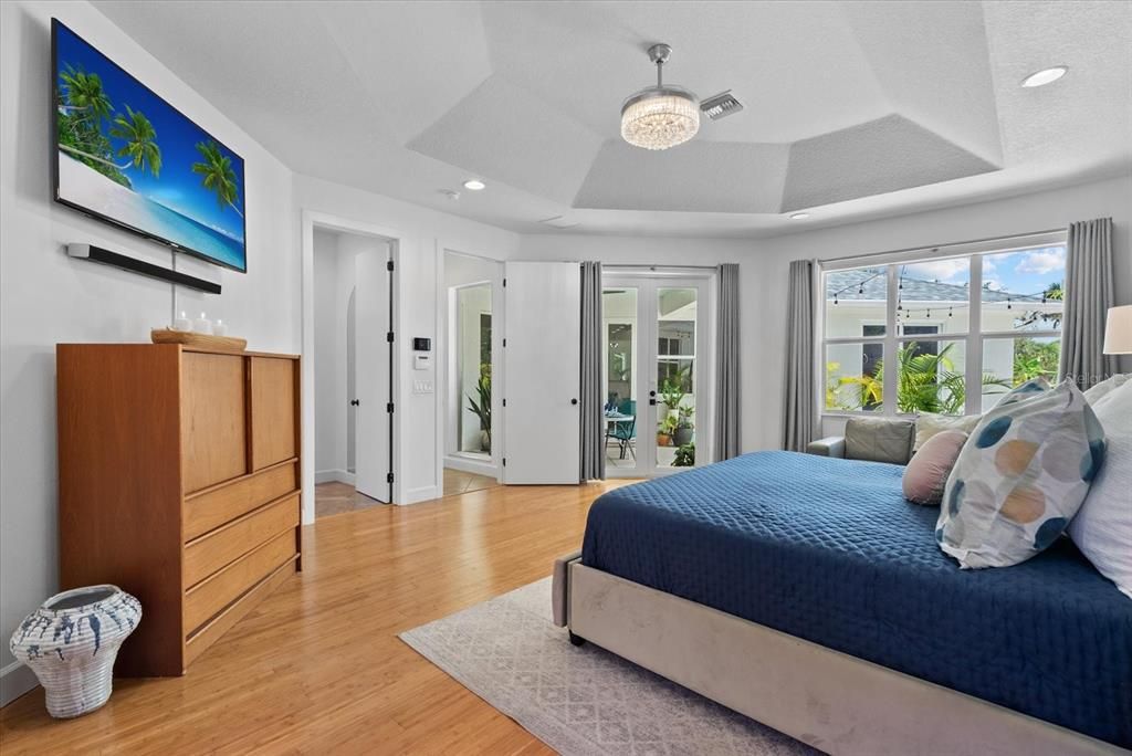Active With Contract: $925,000 (4 beds, 4 baths, 3521 Square Feet)