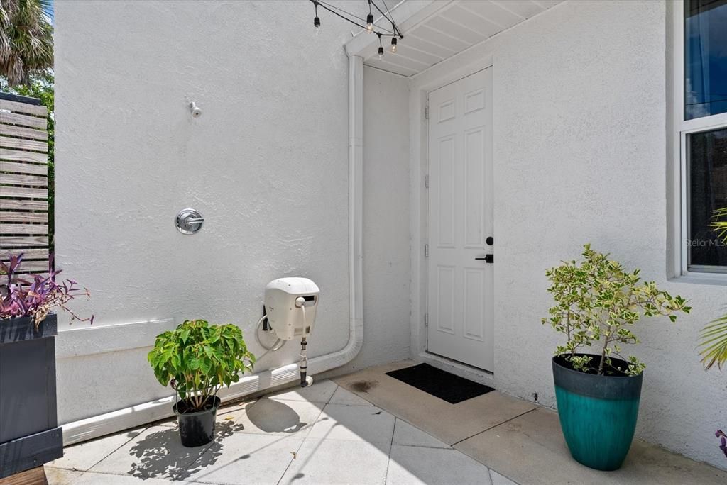 Active With Contract: $925,000 (4 beds, 4 baths, 3521 Square Feet)