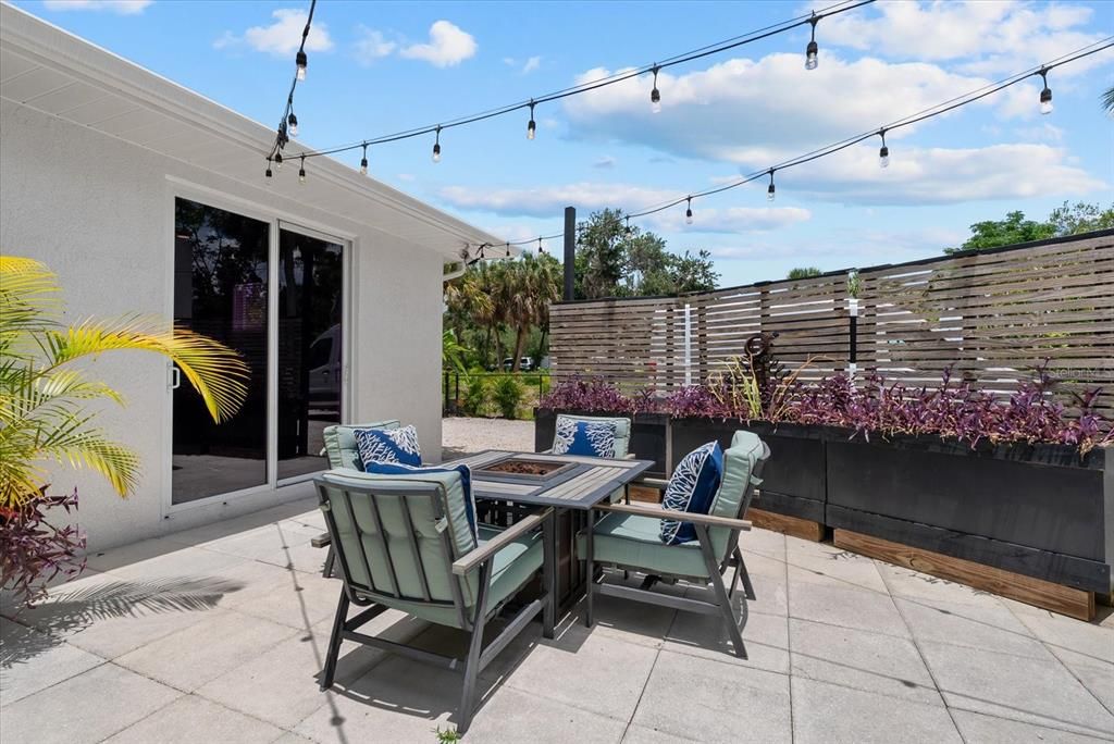 Active With Contract: $925,000 (4 beds, 4 baths, 3521 Square Feet)