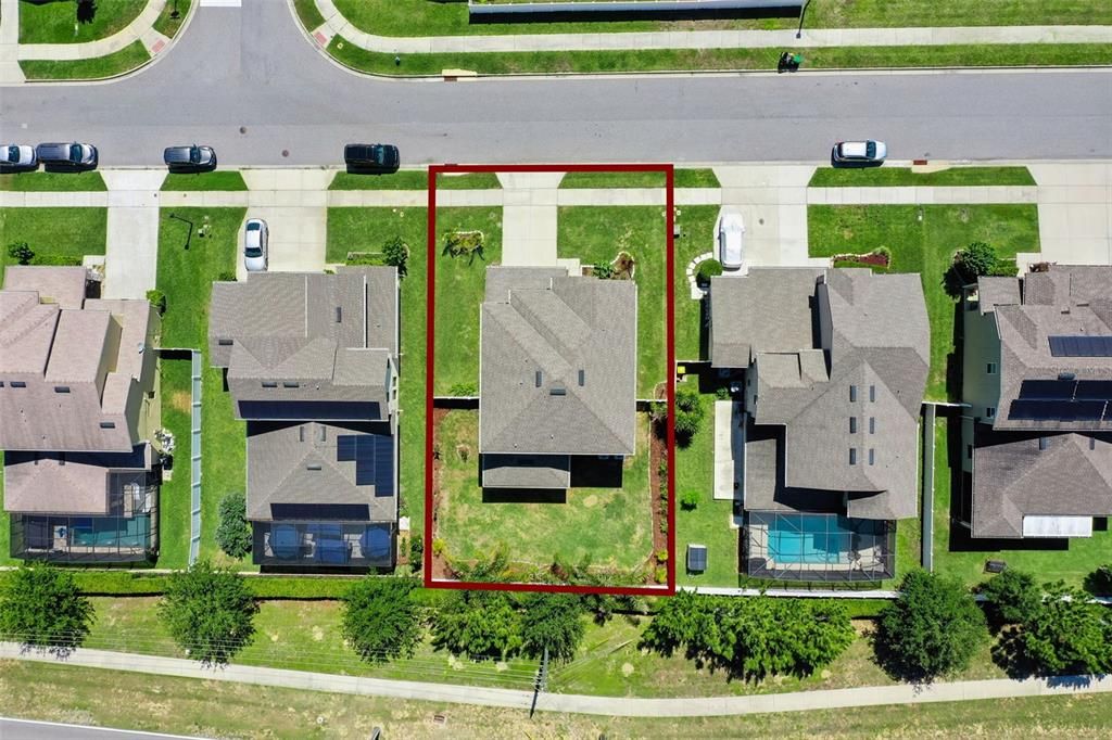 Activo con contrato: $549,000 (4 camas, 3 baños, 2901 Pies cuadrados)