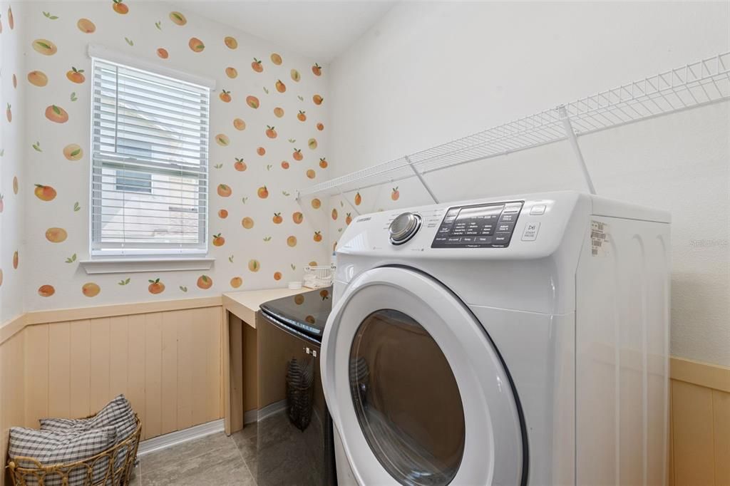 Activo con contrato: $549,000 (4 camas, 3 baños, 2901 Pies cuadrados)