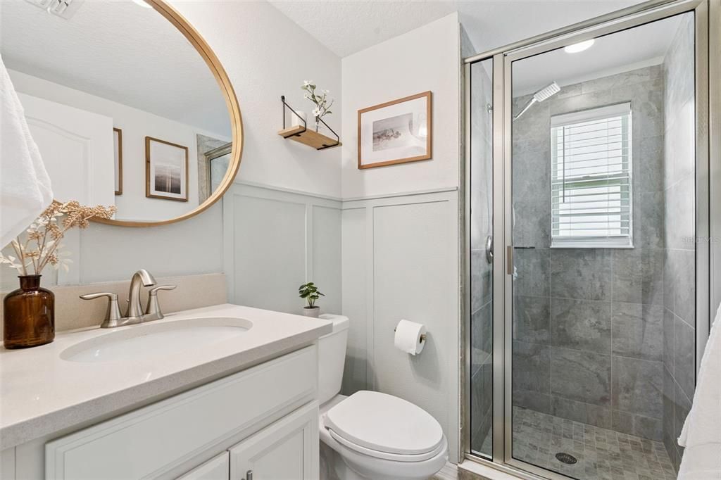 Activo con contrato: $549,000 (4 camas, 3 baños, 2901 Pies cuadrados)