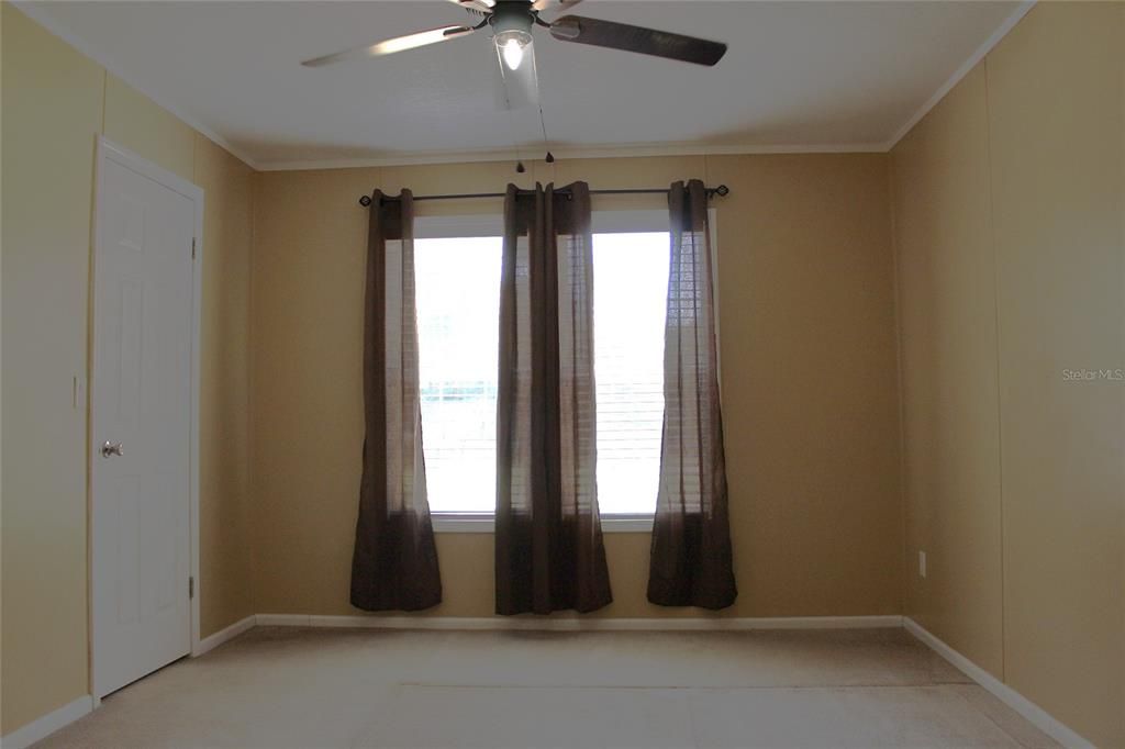 For Sale: $325,000 (3 beds, 2 baths, 1860 Square Feet)