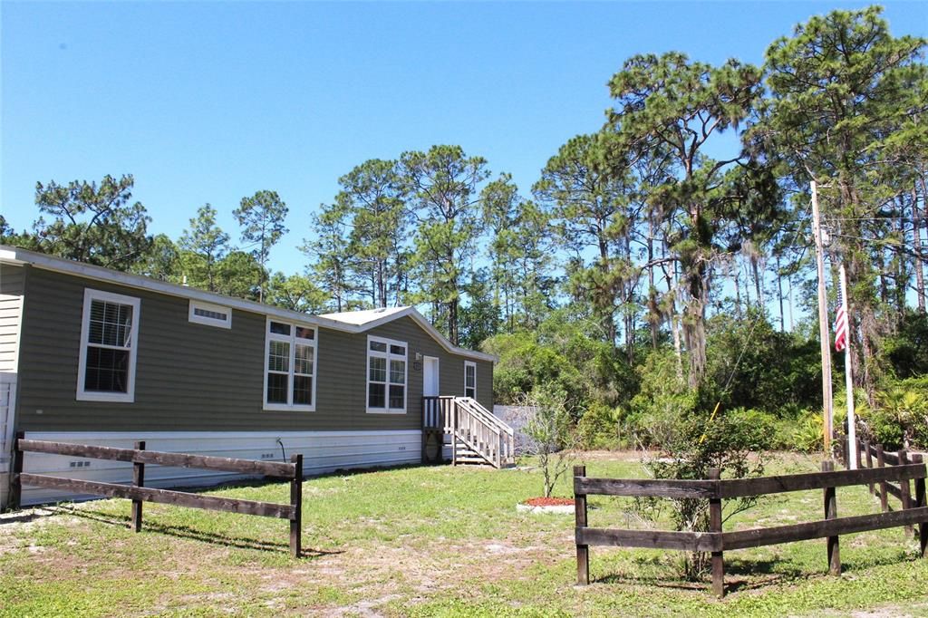 For Sale: $325,000 (3 beds, 2 baths, 1860 Square Feet)