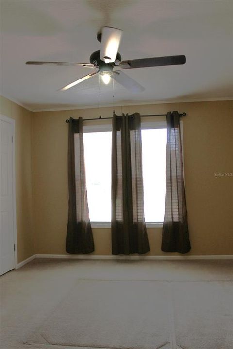 For Sale: $325,000 (3 beds, 2 baths, 1860 Square Feet)