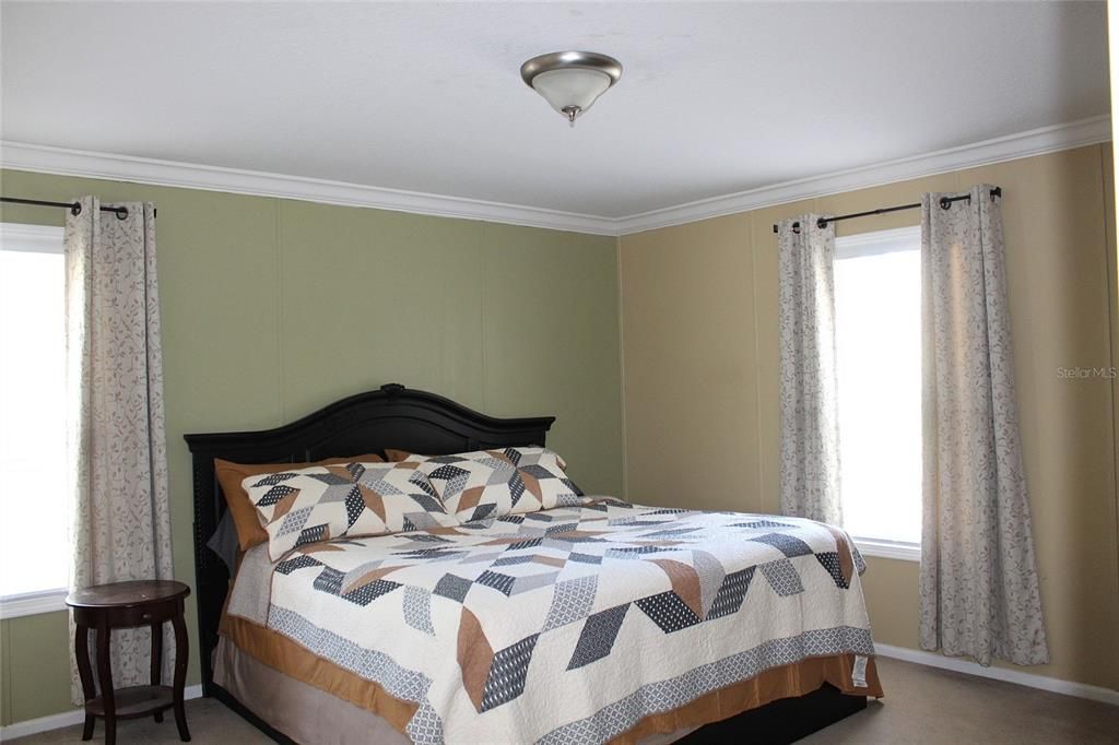 For Sale: $325,000 (3 beds, 2 baths, 1860 Square Feet)