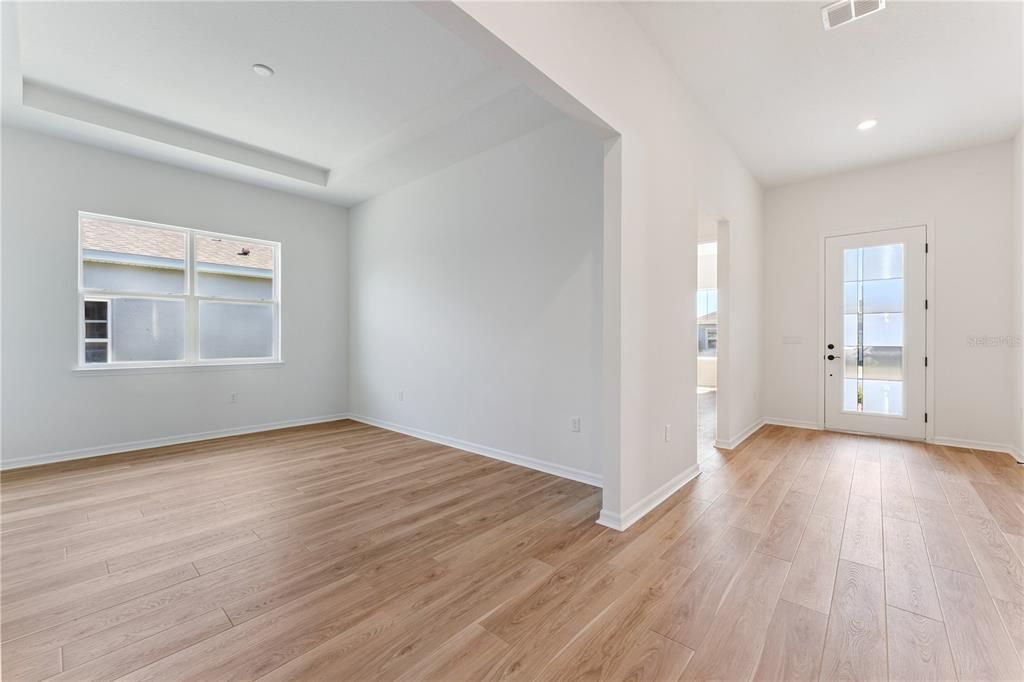 For Sale: $889,000 (3 beds, 3 baths, 2844 Square Feet)