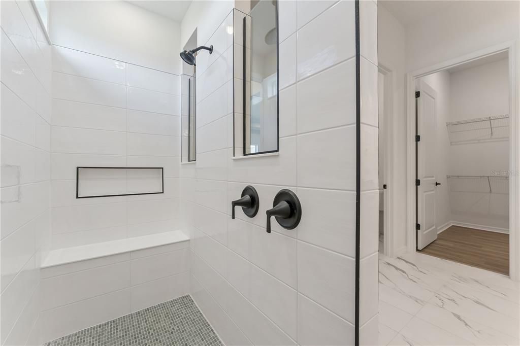 For Sale: $889,000 (3 beds, 3 baths, 2844 Square Feet)