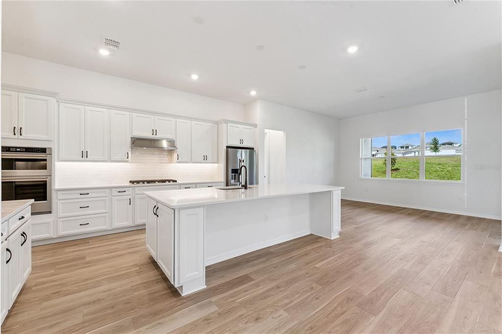 For Sale: $889,000 (3 beds, 3 baths, 2844 Square Feet)