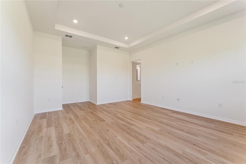 For Sale: $889,000 (3 beds, 3 baths, 2844 Square Feet)