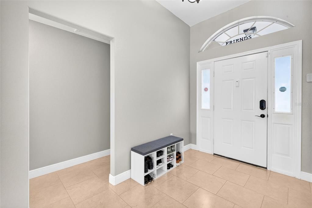 En Venta: $439,900 (4 camas, 2 baños, 2331 Pies cuadrados)