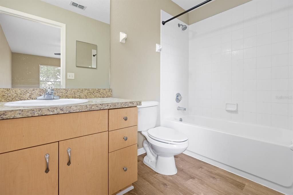 For Rent: $1,950 (3 beds, 2 baths, 1463 Square Feet)
