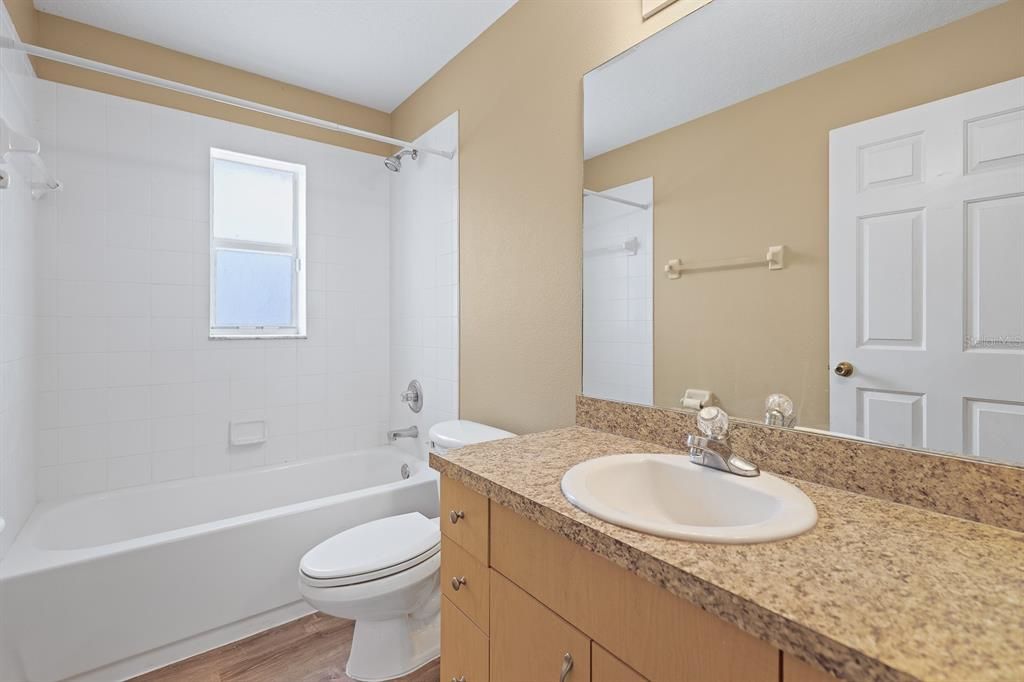 For Rent: $1,950 (3 beds, 2 baths, 1463 Square Feet)