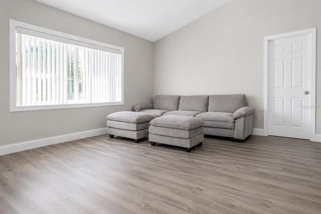 For Sale: $425,000 (3 beds, 2 baths, 2196 Square Feet)