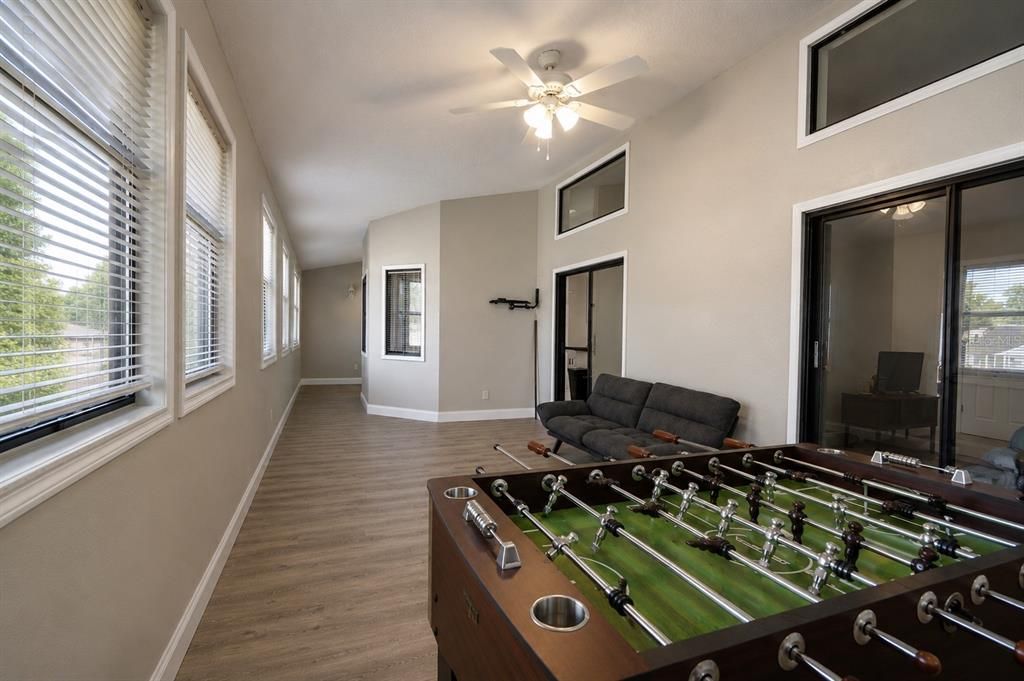 For Sale: $425,000 (3 beds, 2 baths, 2196 Square Feet)