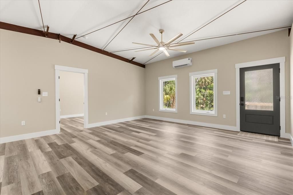 For Sale: $399,000 (3 beds, 2 baths, 1120 Square Feet)