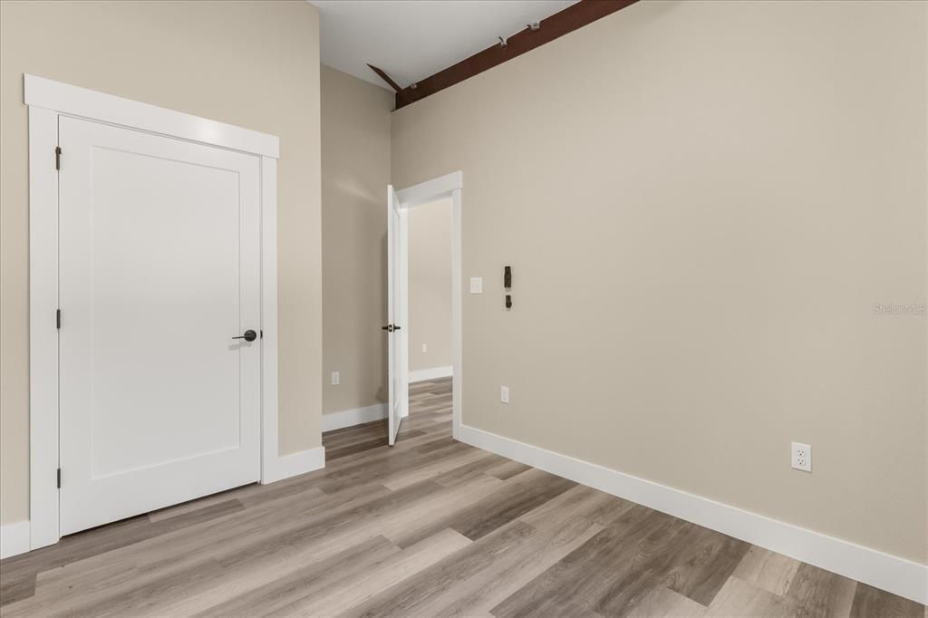 For Sale: $399,000 (3 beds, 2 baths, 1120 Square Feet)
