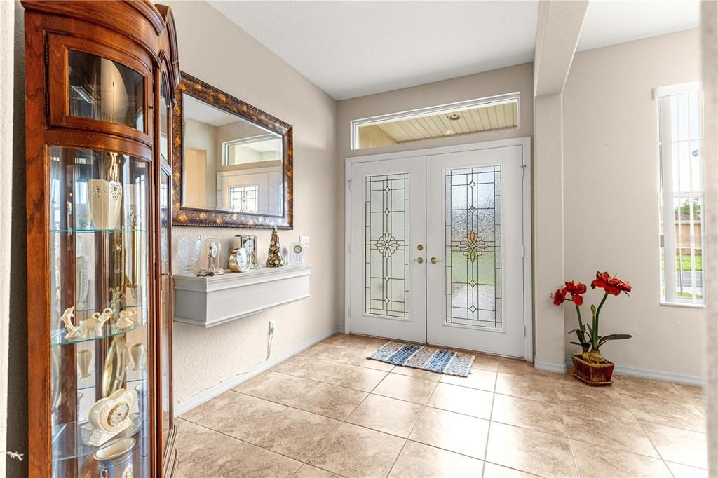 En Venta: $394,900 (3 camas, 2 baños, 2411 Pies cuadrados)