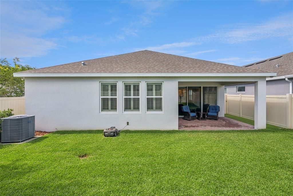 Activo con contrato: $515,000 (4 camas, 3 baños, 2268 Pies cuadrados)