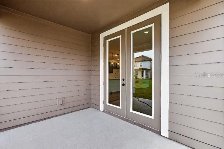 Activo con contrato: $399,990 (4 camas, 3 baños, 2226 Pies cuadrados)