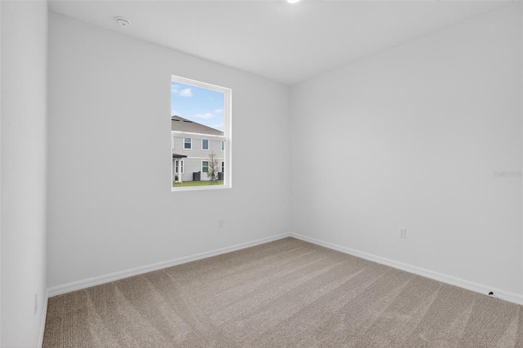 Activo con contrato: $399,990 (4 camas, 3 baños, 2226 Pies cuadrados)