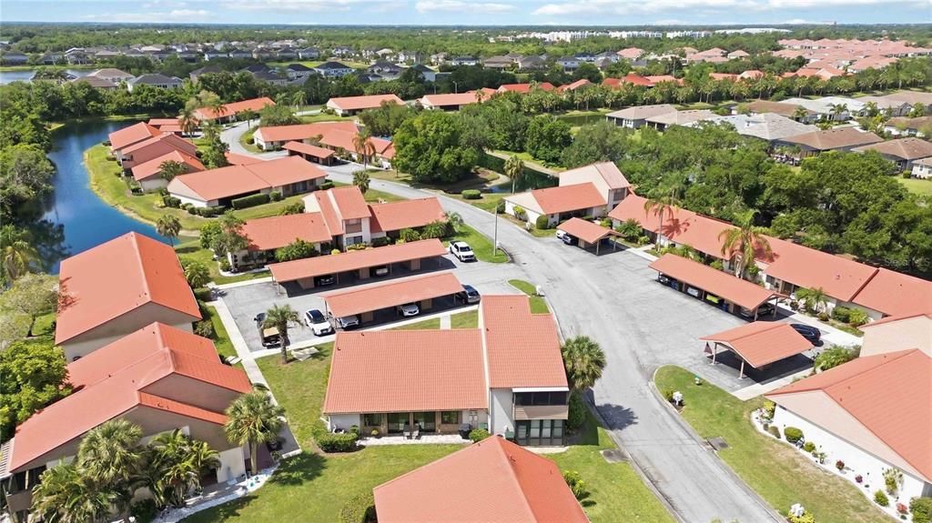 На продажу: $299,900 (2 спален, 2 ванн, 1592 Квадратных фут)