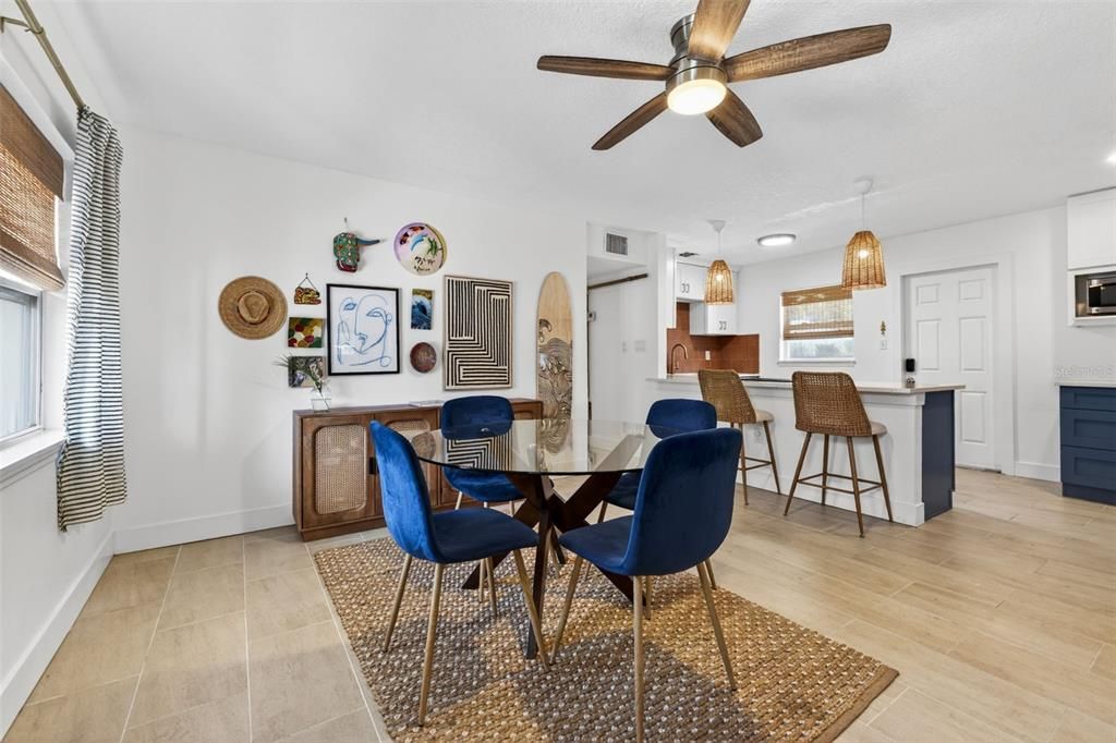 En Venta: $425,000 (3 camas, 1 baños, 1305 Pies cuadrados)