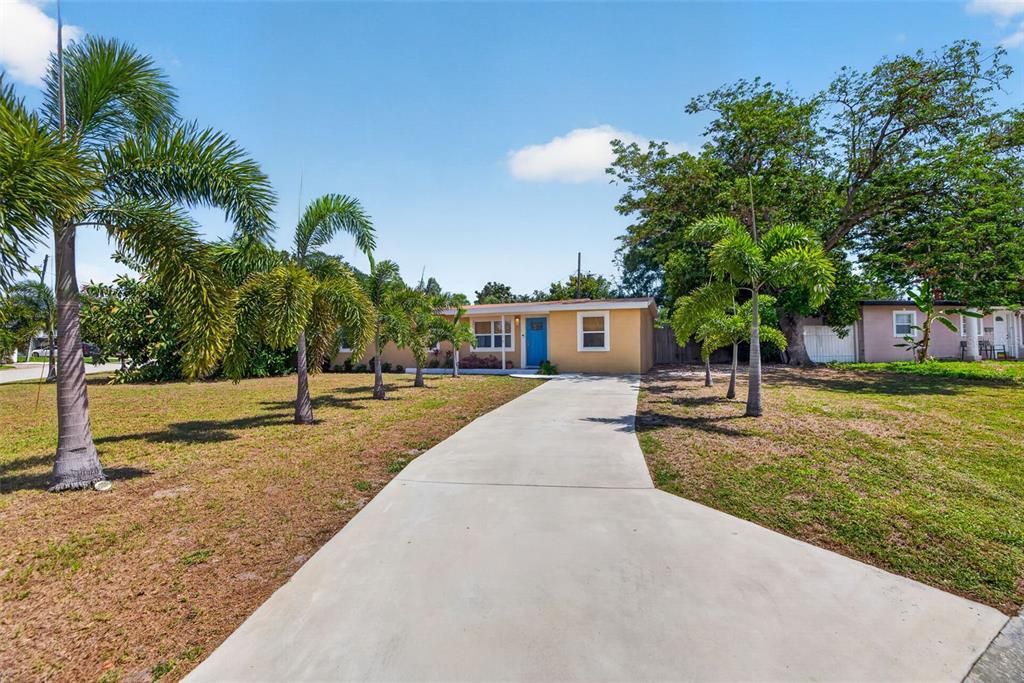 En Venta: $425,000 (3 camas, 1 baños, 1305 Pies cuadrados)
