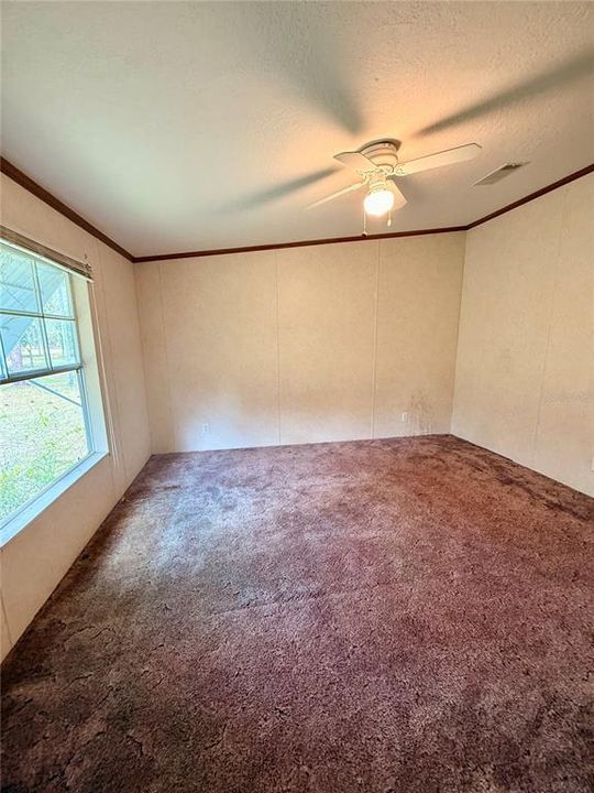 En Venta: $285,000 (3 camas, 2 baños, 1728 Pies cuadrados)