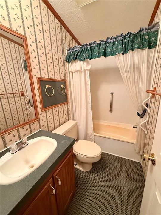 En Venta: $285,000 (3 camas, 2 baños, 1728 Pies cuadrados)