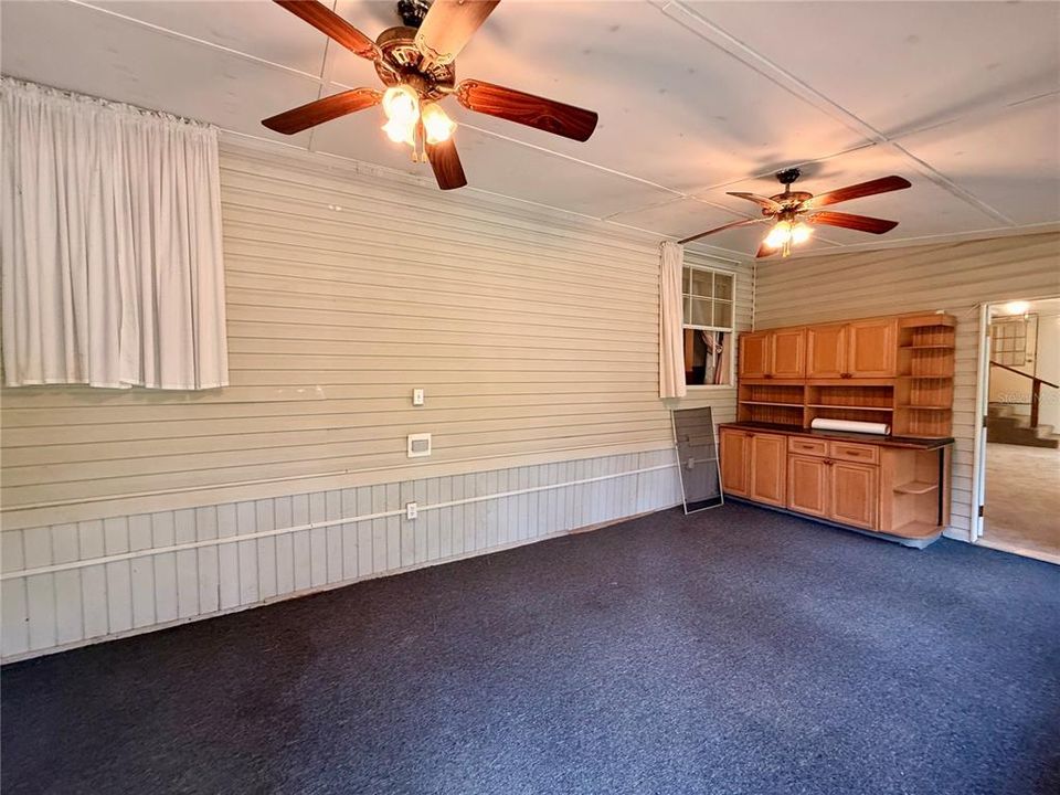 En Venta: $285,000 (3 camas, 2 baños, 1728 Pies cuadrados)