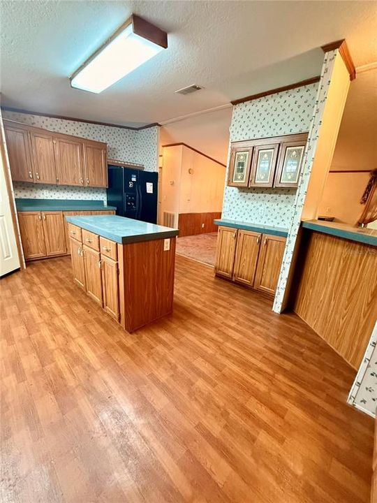 En Venta: $285,000 (3 camas, 2 baños, 1728 Pies cuadrados)