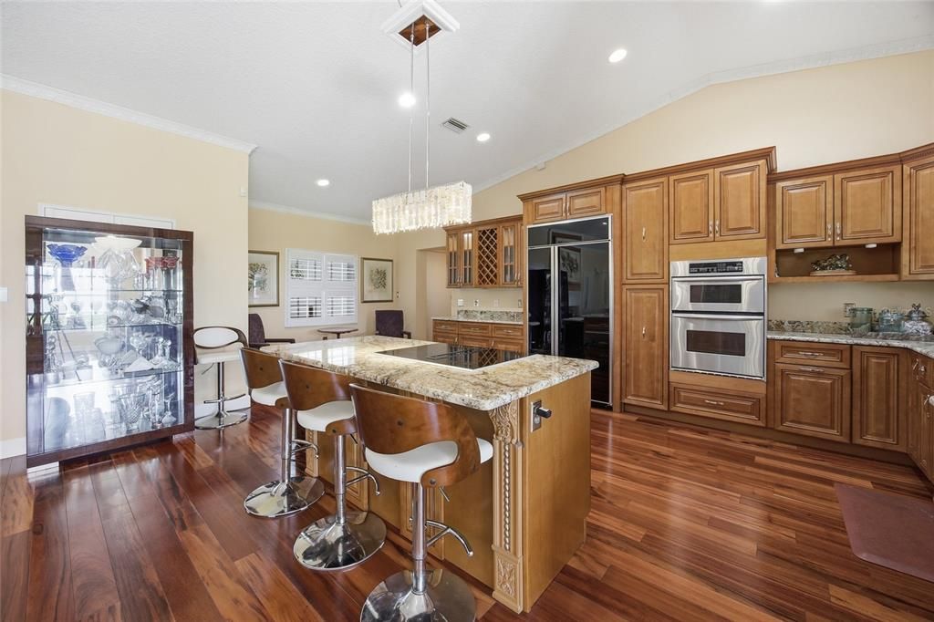 For Sale: $795,000 (3 beds, 3 baths, 2765 Square Feet)