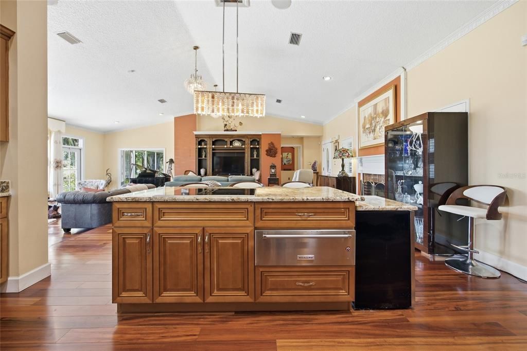 For Sale: $795,000 (3 beds, 3 baths, 2765 Square Feet)