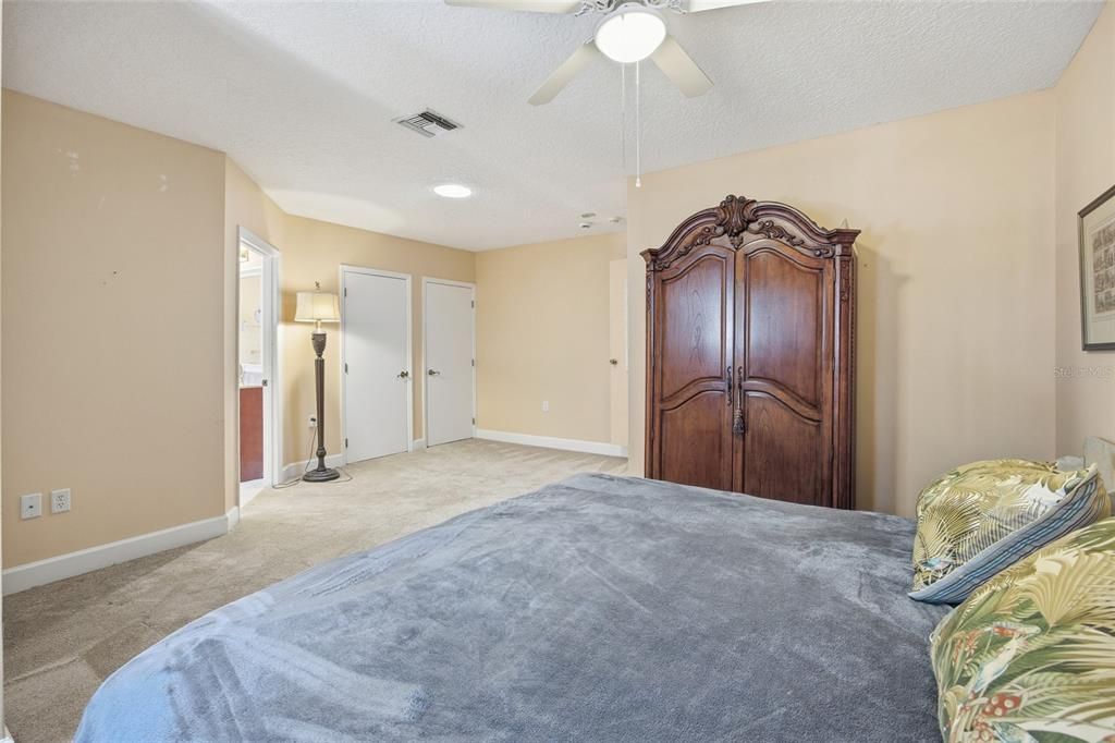 For Sale: $795,000 (3 beds, 3 baths, 2765 Square Feet)