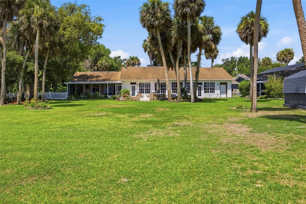 For Sale: $795,000 (3 beds, 3 baths, 2765 Square Feet)